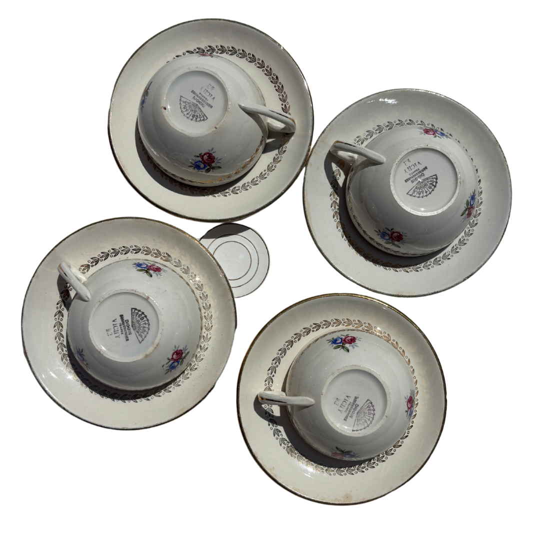 Tasses en porcelaine