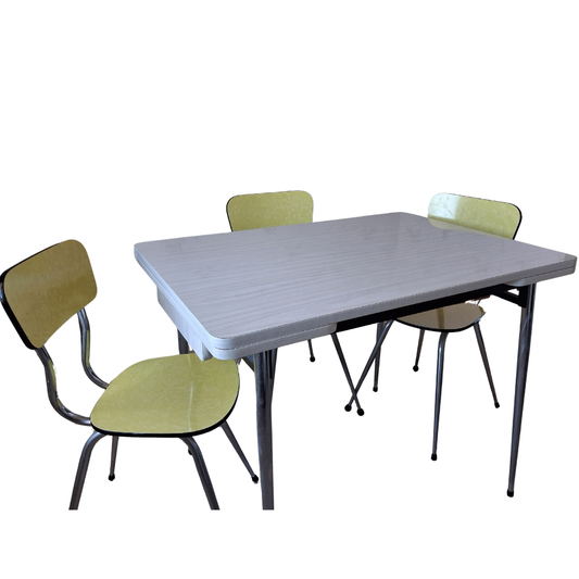 Table et 3 chaises de cuisine Vintage