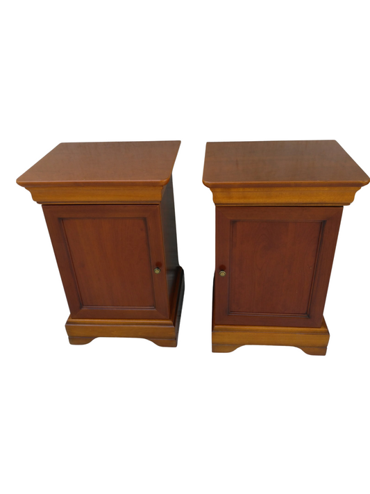 2 Tables de chevet en bois