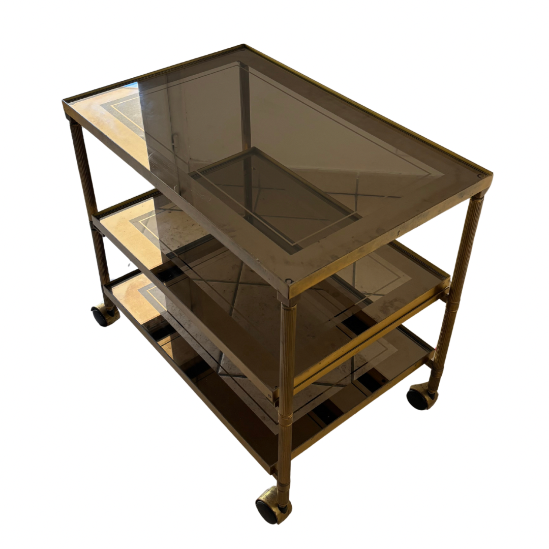 Desserte vitrée sur roulettes