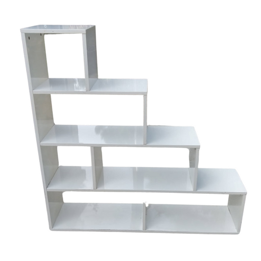 Étagère escalier blanche