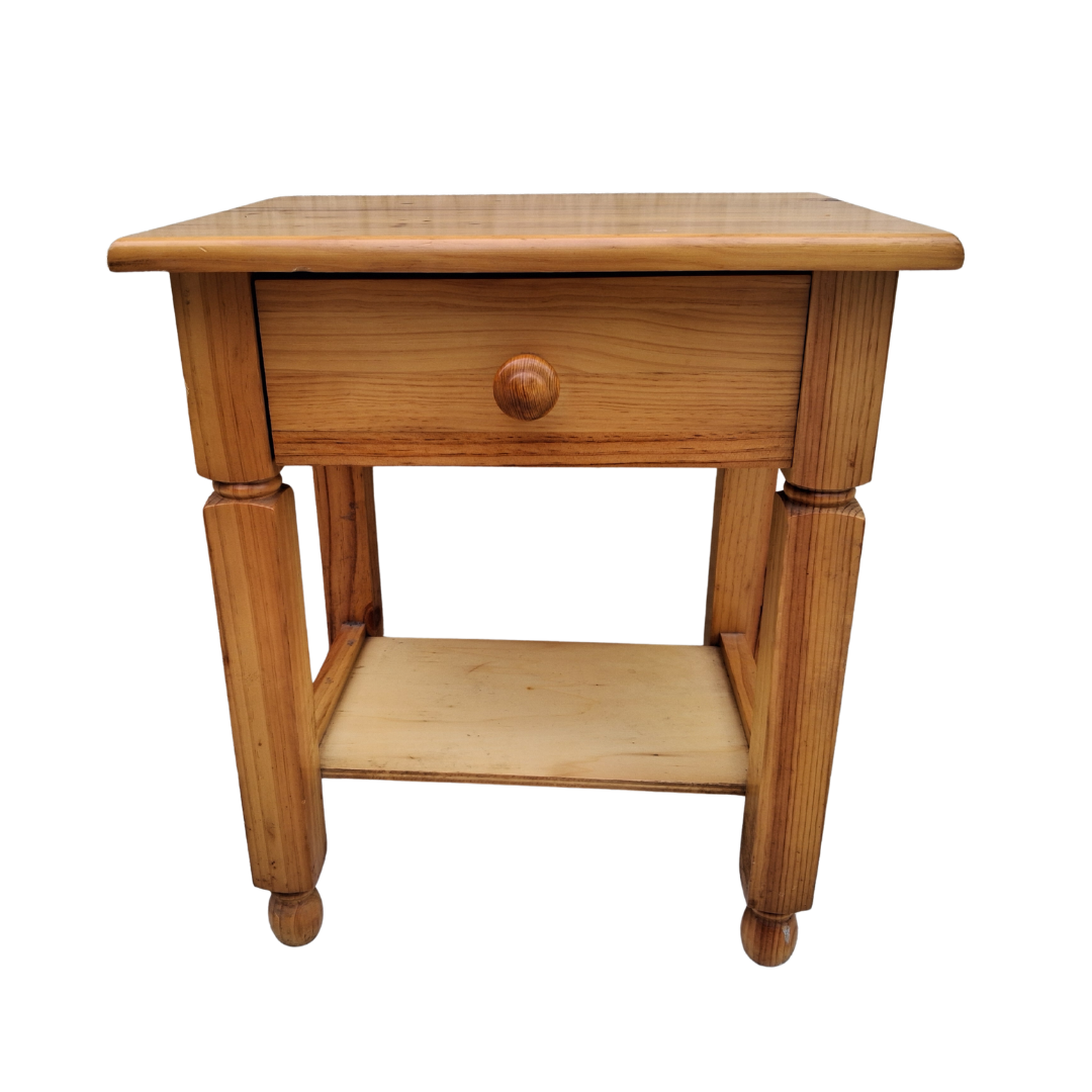 Table chevet en pin